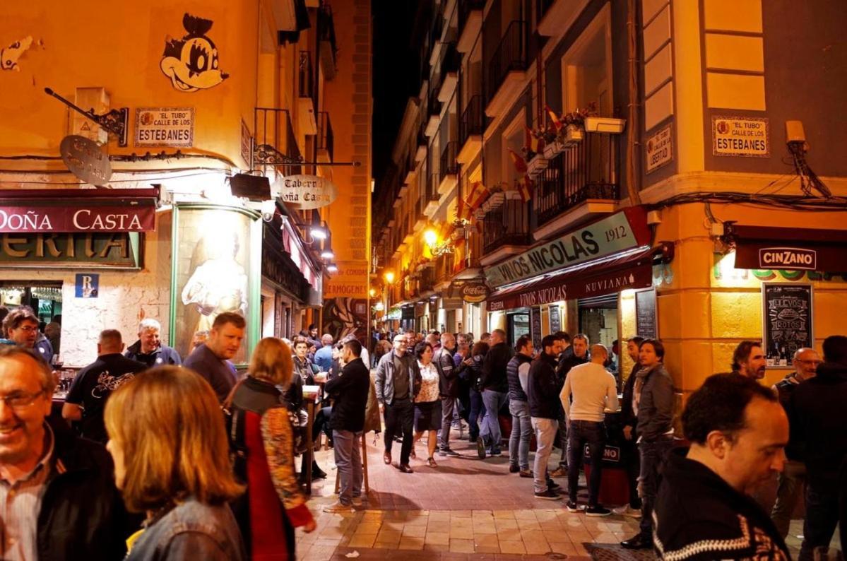 Piso Para 4 Con 2 Parking En Casco Historico De Zaragoza 2 Noches Minimo Extérieur photo